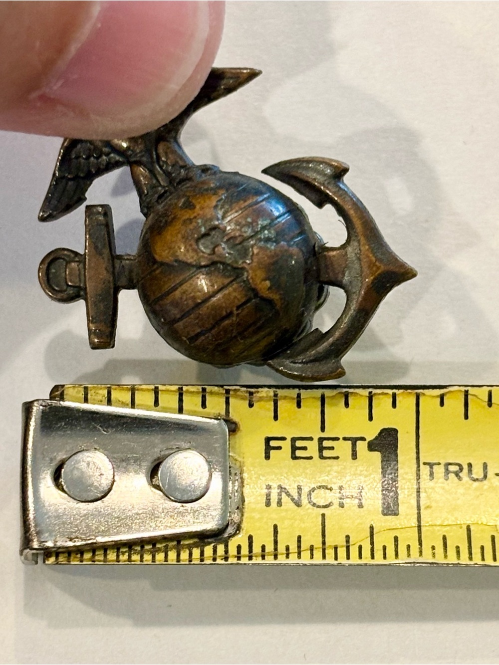 Vintage USMC Marine screwback pin (EGA eagle globe anchor) - Picture 4 of 4